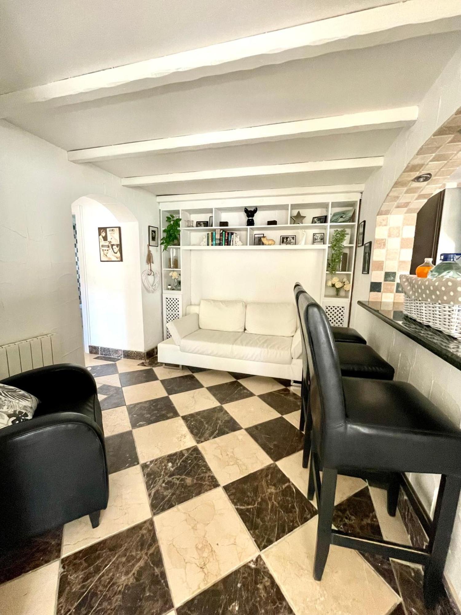 Entire Large Villa Next To Award-Winning Beach Campoamor Exterior photo